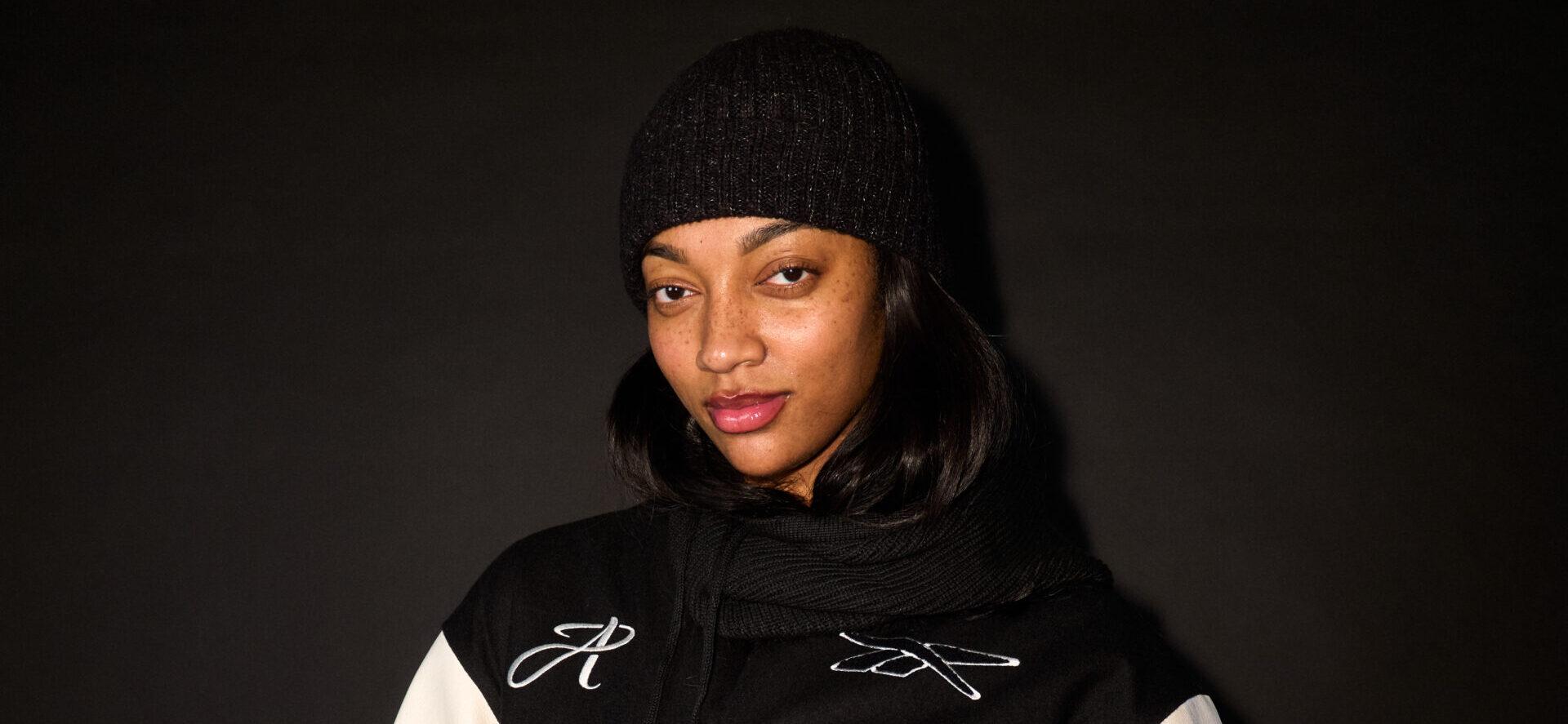 Angel Reese comemora o retorno incomparável com o novo design AR1