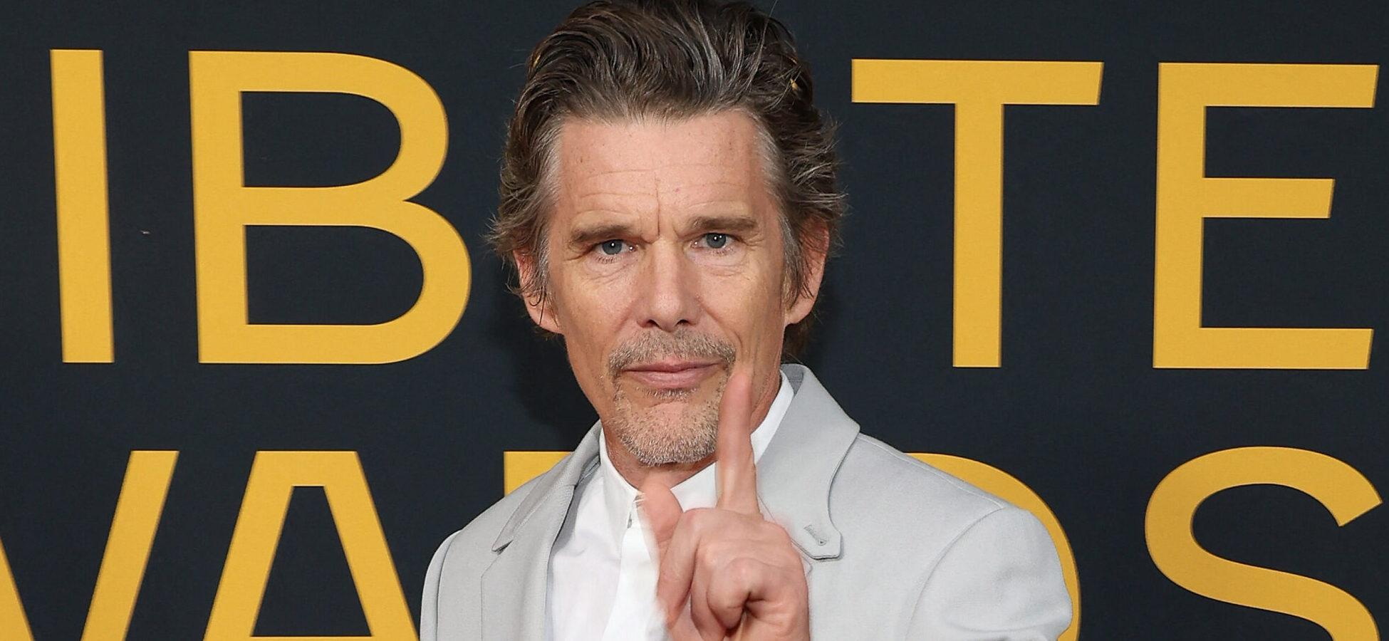 Ethan Hawke faz uma surpreendente confissão sexual aos 55 anos