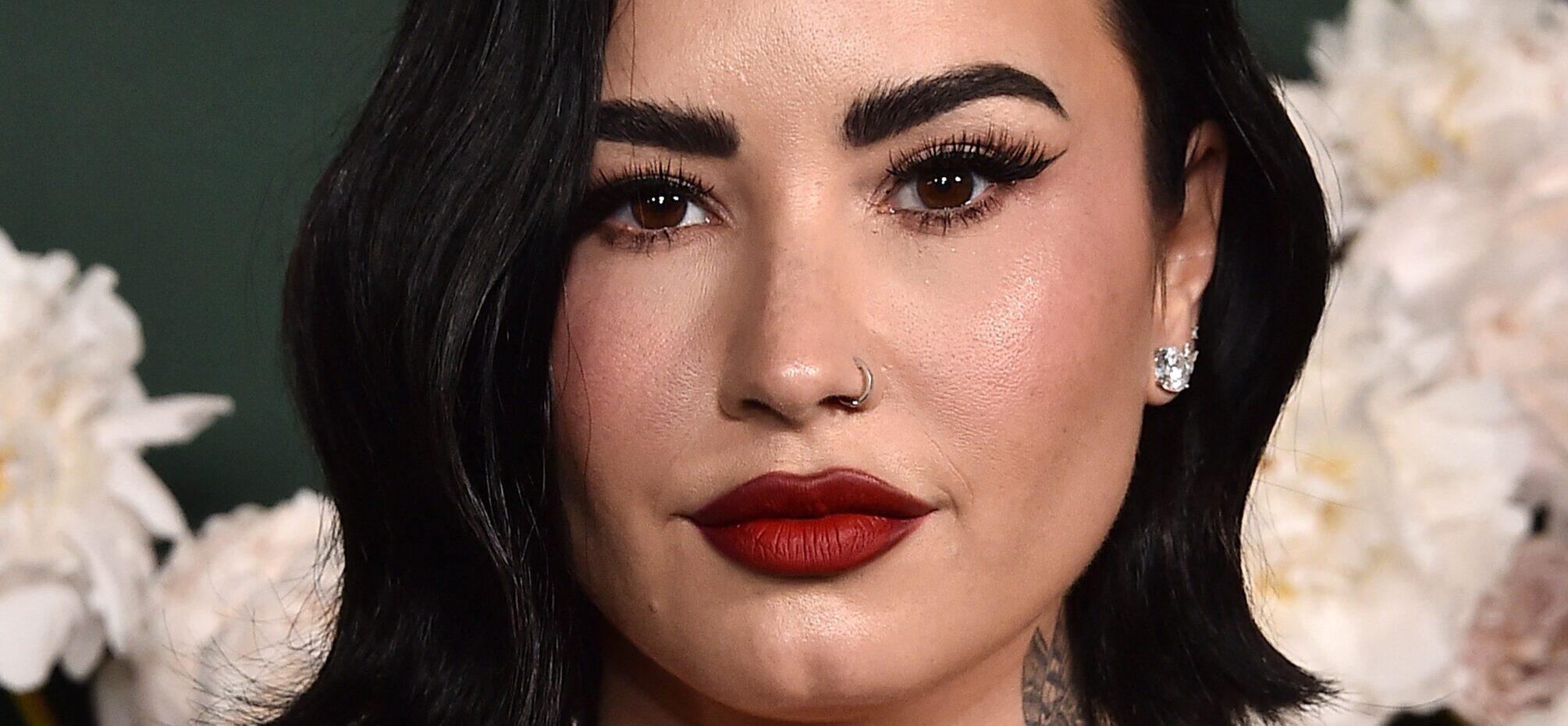 Demi Lovato fala sobre rivalidade entre ‘HSM’ e ‘Camp Rock’