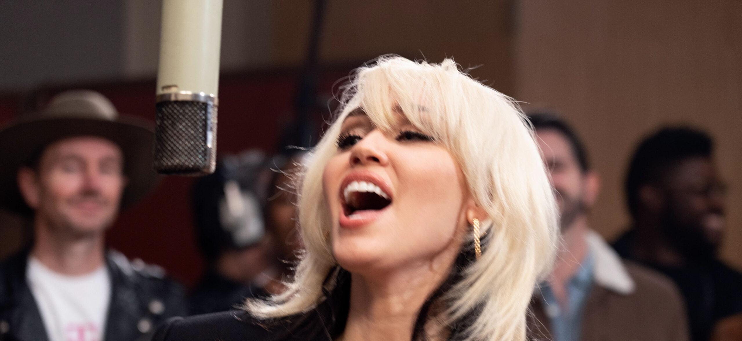 Miley Cyrus Clarifies Previous Statement About Touring Prep