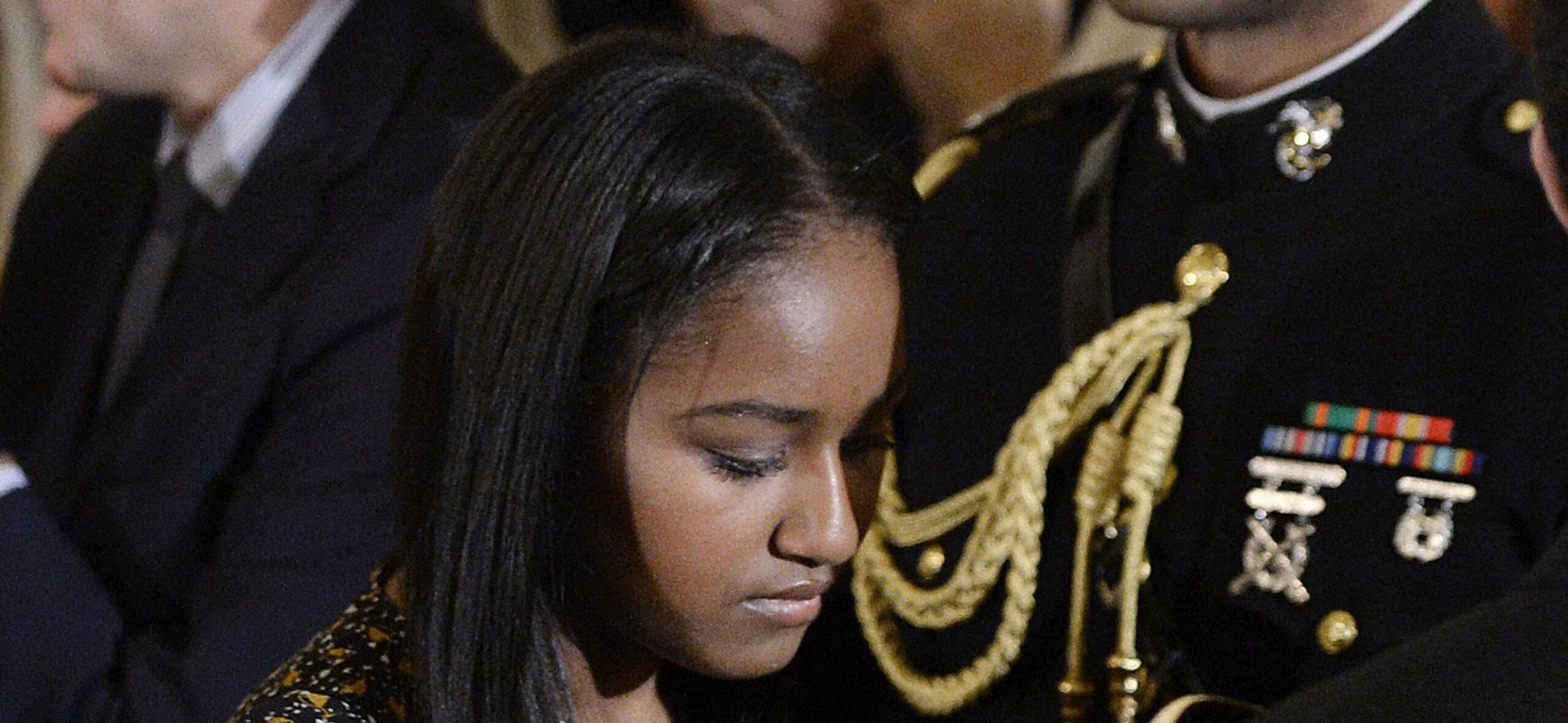 Sasha Obama é vista com Vape após treino