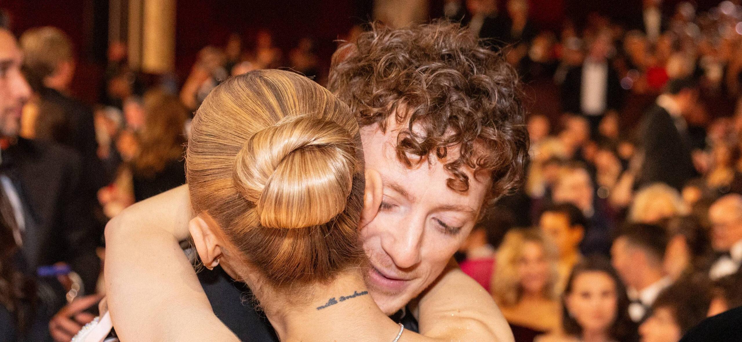 Por que Ariana Grande e Ethan Slater quase terminaram