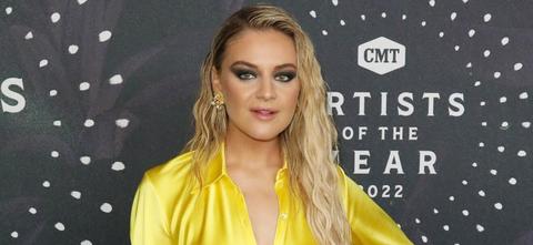 Kelsea Ballerini Stuns In 'Sunshine Dress' For The Grammys