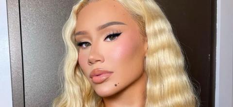 Iggy Azalea In Only A G-String Shows What She Won't 'Accept'