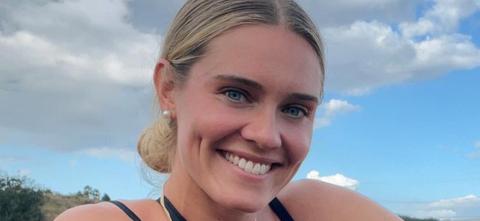 Pole Vaulter Alysha Newman Flaunts Abs In Hot New Bikini Snap