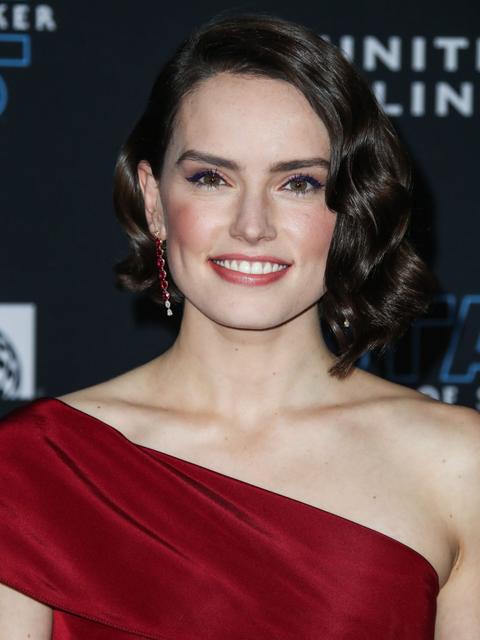  Foto zu Disney Schedules Two ‘Star Wars’ Movies For 2026 