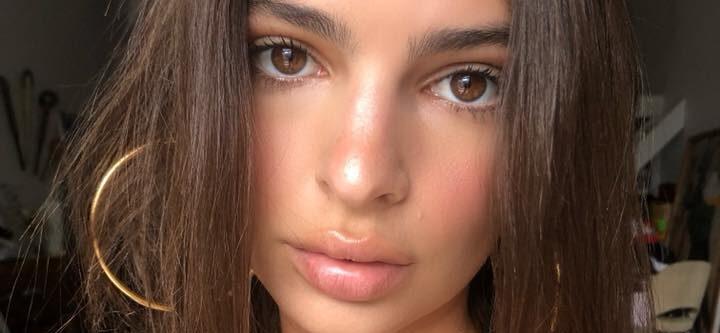 Emily Ratajkowski em um minúsculo biquíni verde é “uma mulher de qualidades perfeitas”