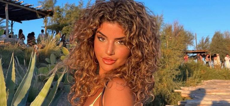 Zoe Gara Pops Her Bikini Buns Out For A Jet Ski Ride