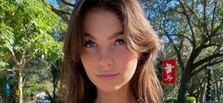 Grace Boor Cups Her Buns As She Shows Off Her Body In Pink Bikini