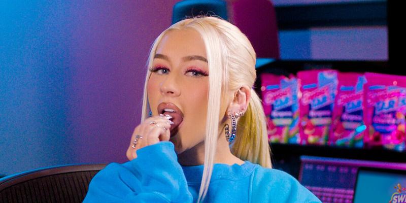 Christina Aguilera eating SweeTARTS out of her Grammy