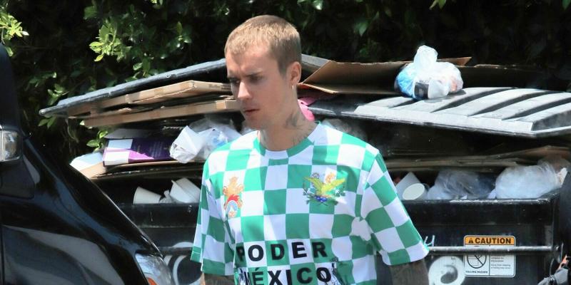 Justin Bieber reps team Mexico in the World Cup as he stops at cannabis store Wonderbrett