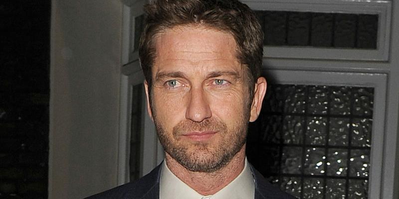 Gerard Butler enjoys a 3 hour meal with friends at upmarket Locanda Locatelli restaurant in Mayfair The actor wore a navy blue suit