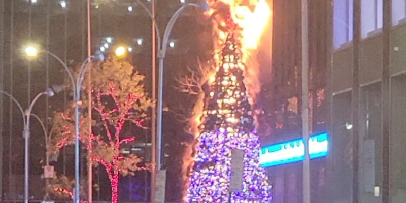 Fox News Christmas tree set on fire