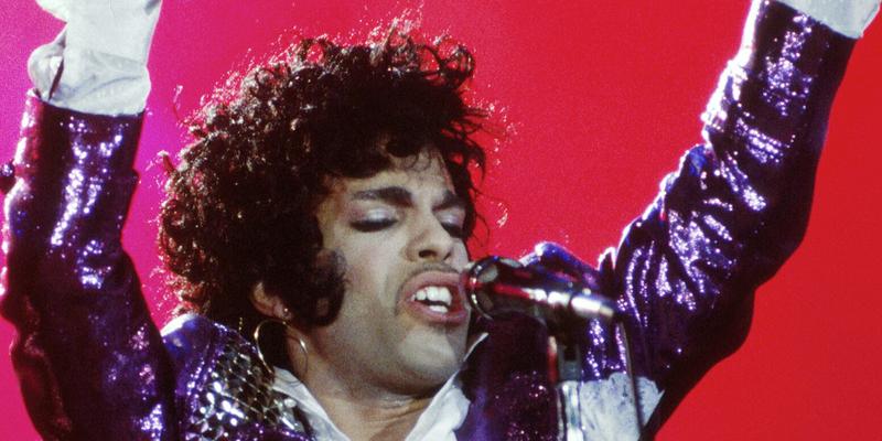 ©2002 RAMEY PHOTO AGENCYPRINCE ON THE PURPLE RAIN TOUR IN THE EARLY 1980'S.