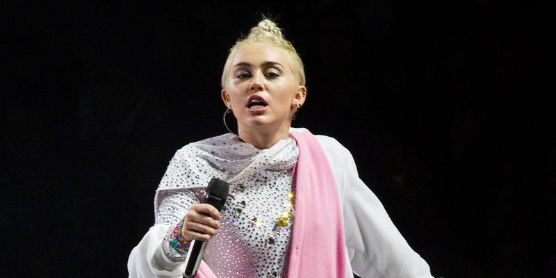 Miley Cyrus dedicates next show to Taylor Hawkins