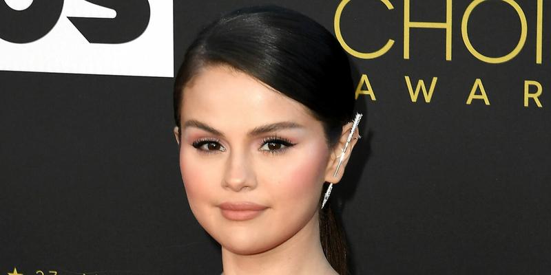 Selena Gomez atttends the 27th Annual Critics Choice Awards