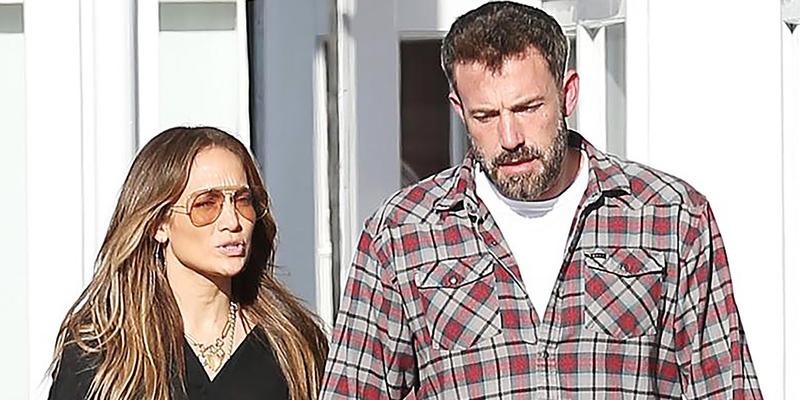 Jennifer Lopez and Ben Affleck strolling in the Brentwood Country Mart in Los Angeles