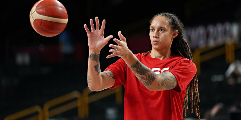 Brittney Griner, #15, warms up before the Women's Basketball finals at the Tokyo Olympic Games