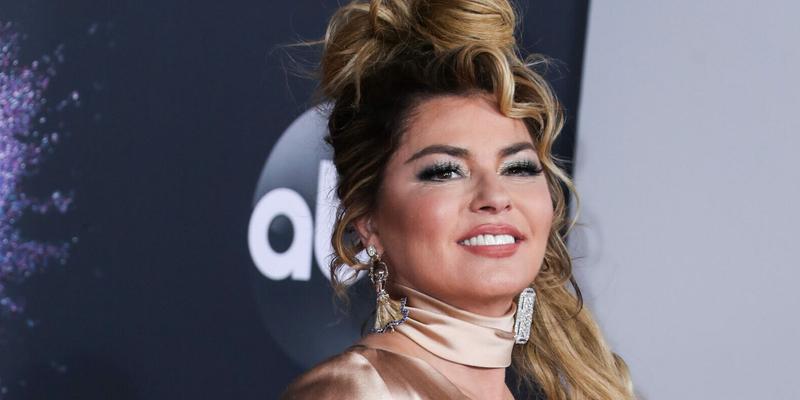 Shania Twain arrives at the 2019 American Music Awards
