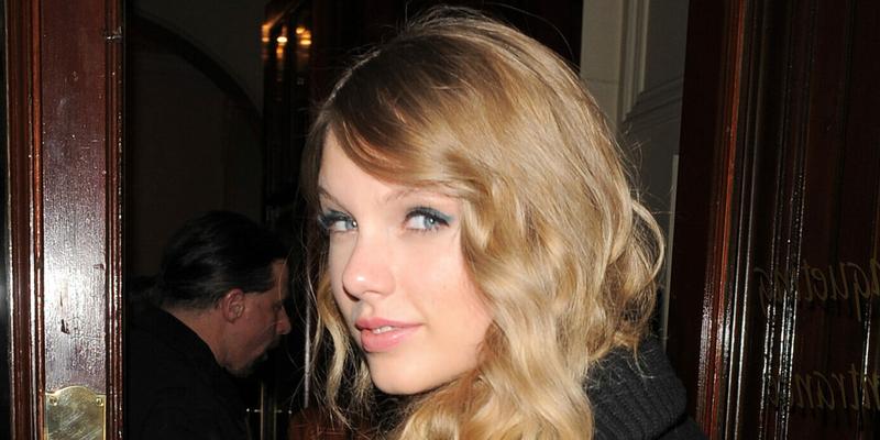 Taylor Swift arriving at The Landmark Hotel in Marylebone