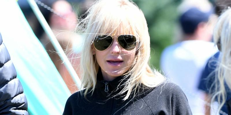 Anna Faris and Eva Longoria enjoy a break together off set as they film Overboard in Canada