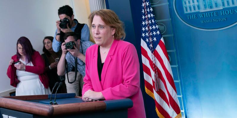 'Jeopardy!' champ Amy Schneider speaks to the media at The White House