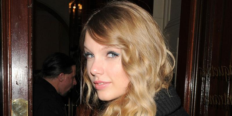 Taylor Swift arriving at The Landmark Hotel in Marylebone