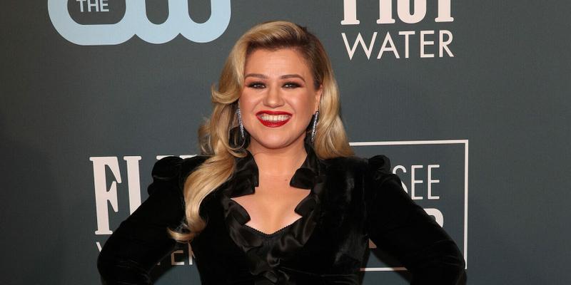 Kelly Clarkson 25th Annual Critic's Choice Awards - Los Angeles