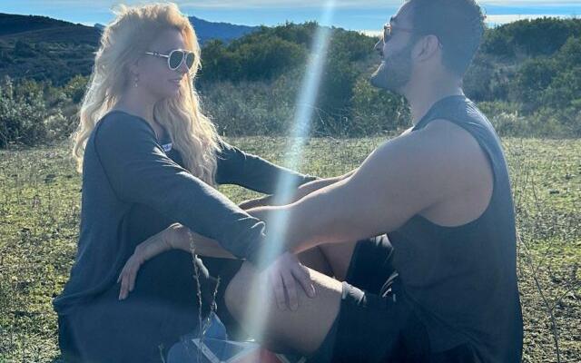 Sam Asghari and Britney Spears celebrate Christmas 2022 with hiking and meditation