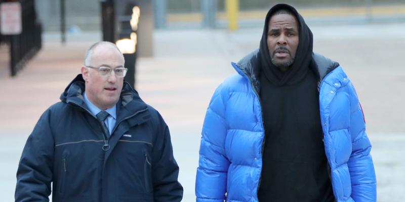 R Kelly leaves Cook County Detention Center