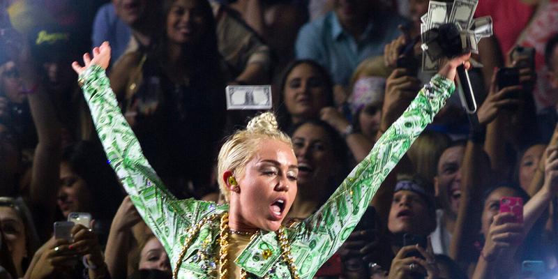 Miley Cyrus Tour Stop at Nassau Coliseum