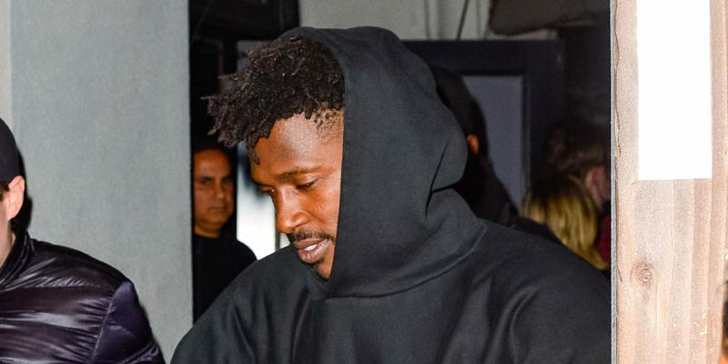 Antonio Brown outside Craig apos s Restaurant in West Hollywood