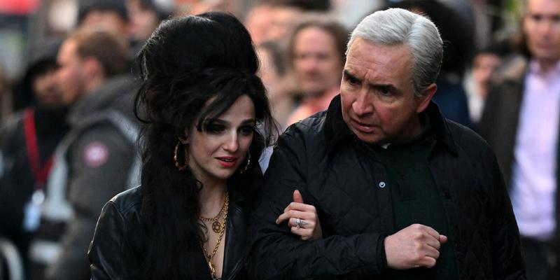 Amy Winehouse biopic Back To Black filming in Soho London with Marisa Abela as Amy and Eddie Marsan as Amy apos s Dad quot Mitch quot