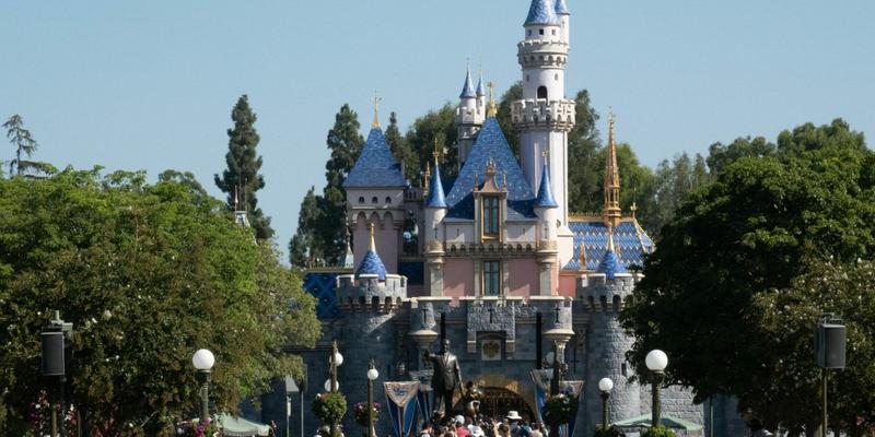 Woman dies at Disneyland