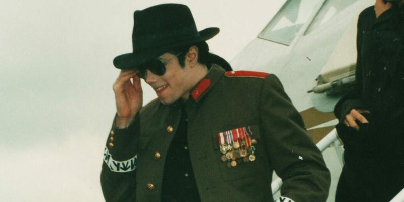 Michael Jackson's Estate To Sell 50% Of His Music Catalog Rights For $800 Million To $900 Million