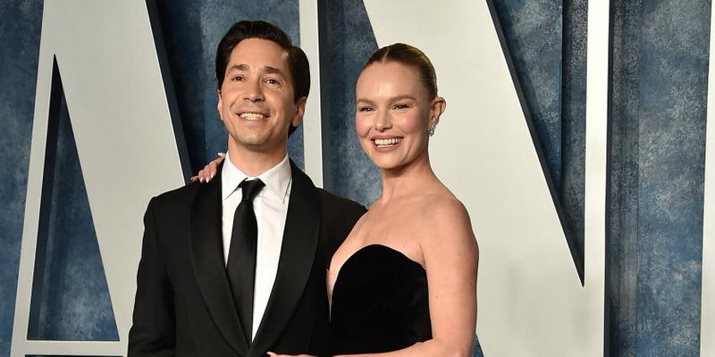 Justin Long and Kate Bosworth at the 2023 Vanity Fair Oscars party
