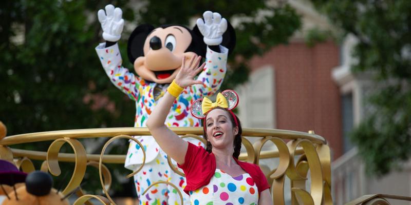 Pay Increase Announced For Disney College Program Participants