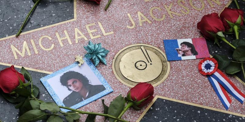 Michael Jackson's Estate Pays $2,500 To Restore His Star On Hollywood Walk Of Fame