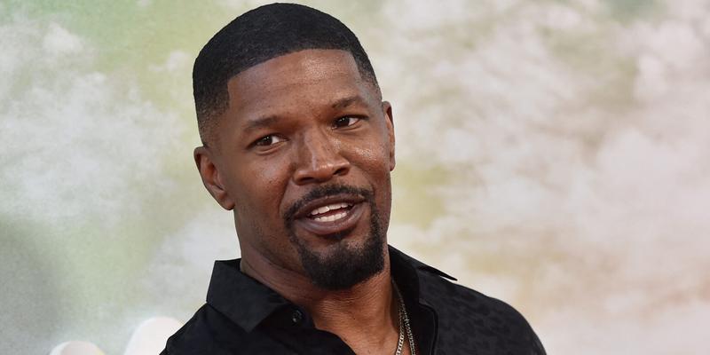 Jamie Foxx Spotted In Public Returning Lost Purse To A Woman After Recovering From A Mystery Illness