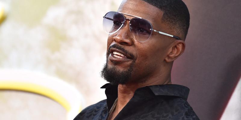 Jamie Foxx Spotted In Public Returning Lost Purse To A Woman After Recovering From A Mystery Illness