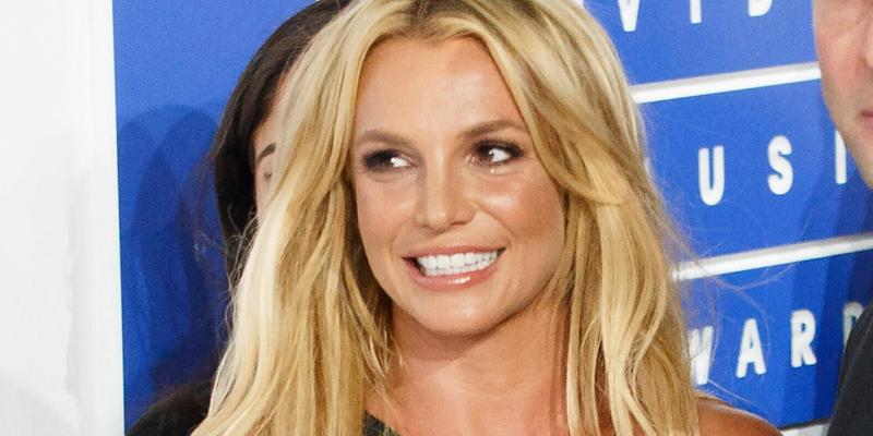 Britney Spears MTV VMA Awards 8/28/16 MSG, NY