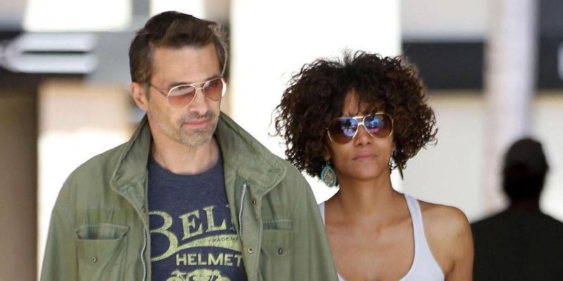 HALLE BERRY AND OLIVIER MARTINEZ SHOPPING HAND IN HAND IN MALIBU
