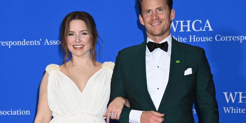 Sophia Bush's Ex-Husband Doesn't Want To Pay Spousal Support In Divorce