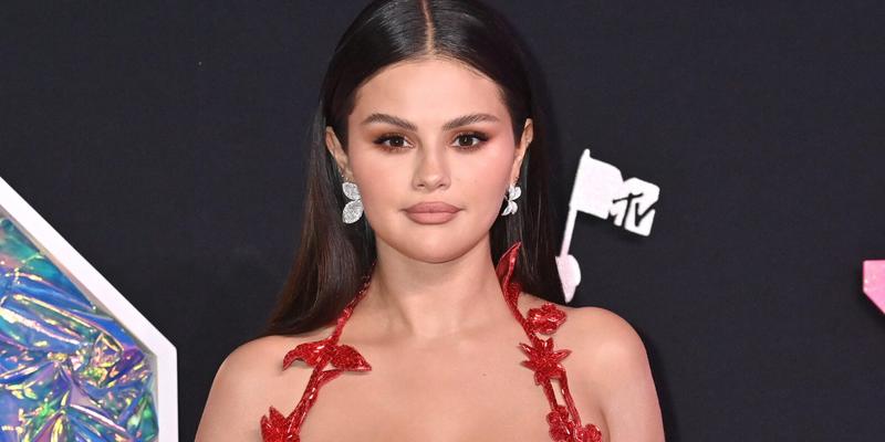 Selena Gomez stunned at the 2023 MTV VMAs in a red dress