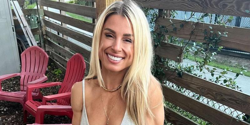 MMA's Hannah Goldy Brings Happiness In New, Yellow Dress