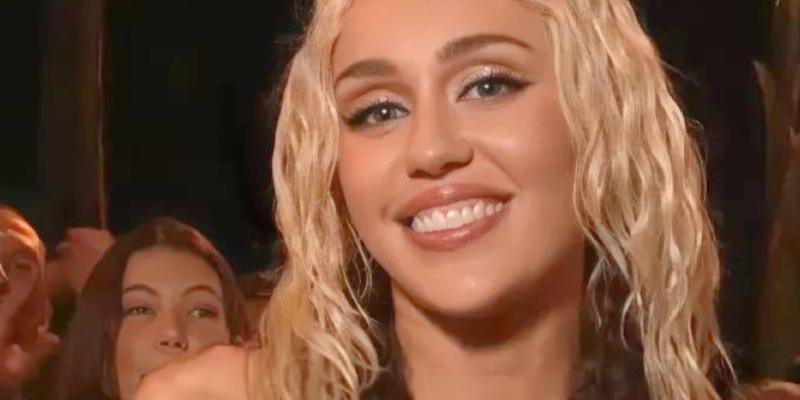 Miley Cyrus close up