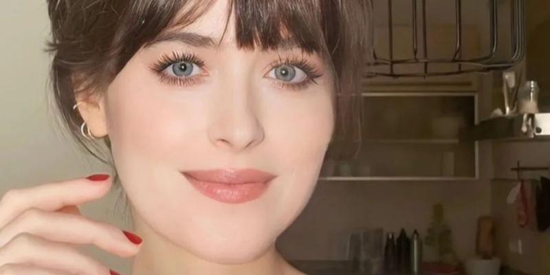 Dakota Johnson close up