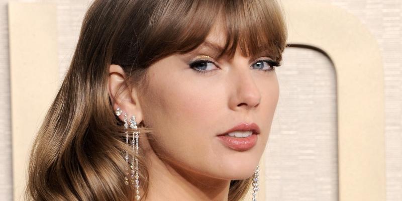 Taylor Swift close up