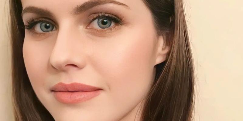 Alexandra Daddario close up