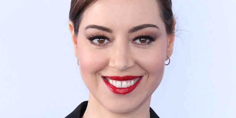 Aubrey Plaza close up